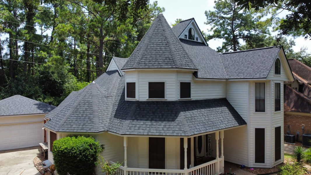 Cover photo of Executive Roofing, LLC